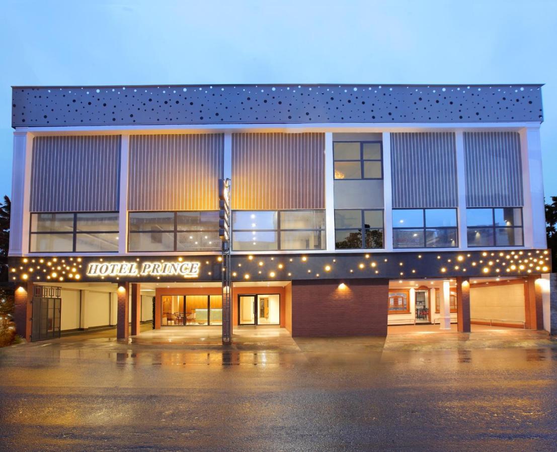 Hotel Prince Kāladi Exterior foto